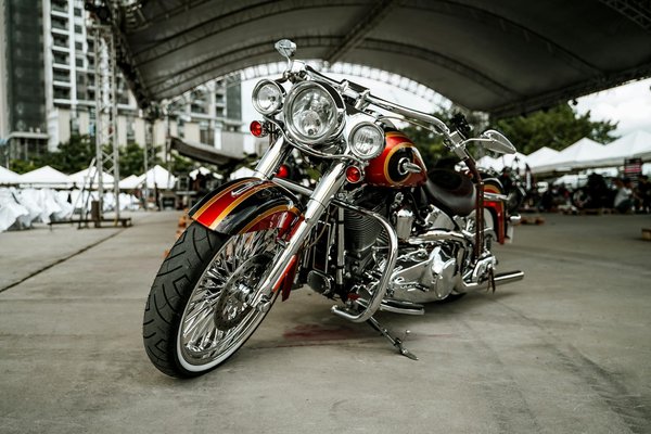 Wie kann ich meine Motorradtouren umweltfreundlicher gestalten?